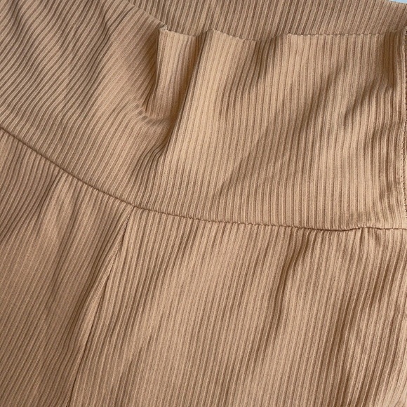 Ribbed Bike Shorts - Picture 2 of 4